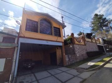 Casa de 2 niveles, excelente ubicación en Bosques del Lago · Casa en Venta, Bosques del Lago, 3 Recámaras