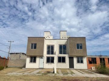 Casa · 110m² · 3 Recámaras · 2 Estacionamientos · Casa en Venta, La Loma, 3 Recámaras.