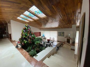 Casa · 650m² · 4 Recámaras · 4 Estacionamientos · Casa en Venta, Lomas Hipódromo, 4 Recamaras