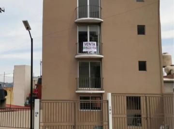 Departamento · 301m² · 4 Estacionamientos · Edificio en Venta, Tlalnepantla de Baz, 3 Recámaras.