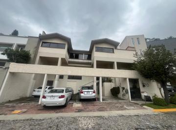 Casa · 551m² · 4 Recámaras · 7 Estacionamientos · Casa en Venta, La Herradura, 4 Recámaras.