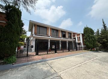 Casa · 368m² · 4 Recámaras · 4 Estacionamientos · Casa en Venta, Club de Golf Hacienda, 4 Recámaras.