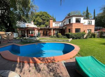 Casa · 370m² · 3 Recámaras · 4 Estacionamientos · Casa en Venta, San Mateo Tecoloapan, 3 Recamaras