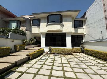 Casa · 398m² · 4 Recámaras · 3 Estacionamientos · Casa en Venta, Ciudad Satélite, 4 Recamaras.