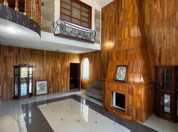 Casa · 1533m² · 3 Recámaras · 10 Estacionamientos · Casa en Venta, Santa Maria Huecatitla, 3 Recamaras