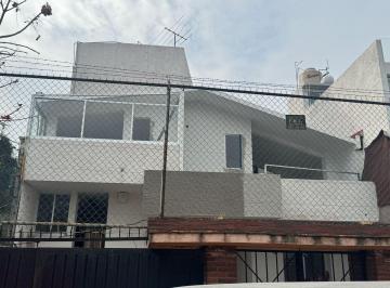 Casa · 318m² · 3 Recámaras · 2 Estacionamientos · Casa en Venta, Calzada de Las Águilas, 3 Recamaras