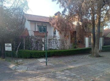 Casa · 409m² · 5 Recámaras · 3 Estacionamientos · Casa en Venta, Condado de Sayavedra, 5 Recamaras