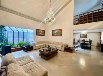 Casa · 675m² · 4 Recámaras · 6 Estacionamientos · Casa en Venta, Club de Golf Hacienda, 4 Recamaras
