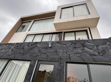 Casa · 261m² · 3 Recámaras · 3 Estacionamientos · Casa en Venta, Calacoaya, 3 Recamaras
