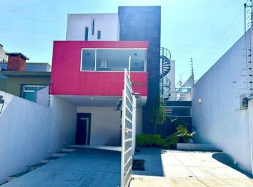 Casa · 197m² · 3 Recámaras · Casa en Venta, Lomas de Valle Dorado, 3 Recamaras