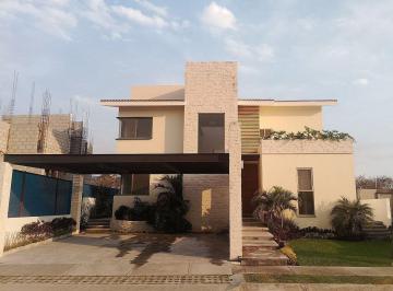 Casa · 450m² · 4 Recámaras · 3 Estacionamientos · Casa en Venta, Paraíso Country Club, 4 Recamaras