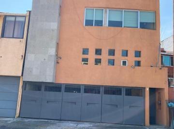 Casa · 453m² · 5 Recámaras · 4 Estacionamientos · Casa en Venta, Lomas Verdes, 5 Recamaras