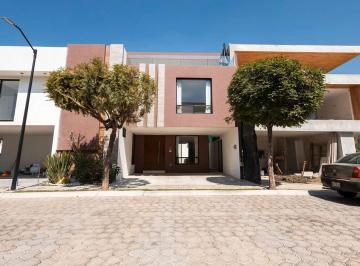 Casa · 273m² · 4 Recámaras · 2 Estacionamientos · Casa Venta Parque Zacatecas, Lomas de Angelopolis 3, Pue, Recamara en Planta Baja