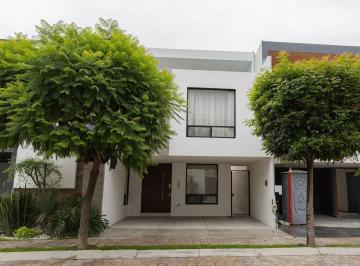 Casa · 273m² · 4 Recámaras · 2 Estacionamientos · Casa Venta Parque Zacatecas, Lomas de Angelopolis 3, Pue, Recamara en Planta Baja