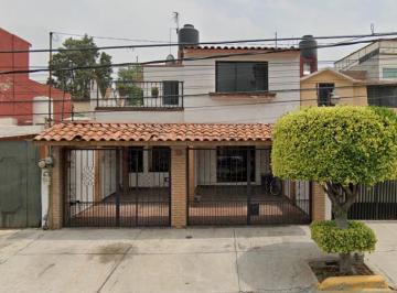 Casa en Venta de 4 habitaciones Valle Dorado · Venta de Casa en Valle de Dorado Tlalnepantla Estado de Mexico