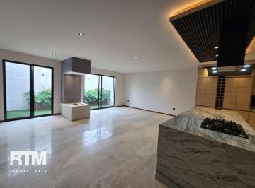Casa · 270m² · 4 Recámaras · 2 Estacionamientos · Casa en Venta en San Ángel V