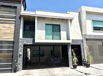 1 · Casa en Venta en Cima del Bosque, Cumbres