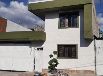 Casa · 160m² · 2 Recámaras · 2 Estacionamientos · Casa en Venta en Ciudad Cuauhtémoc con Terraza