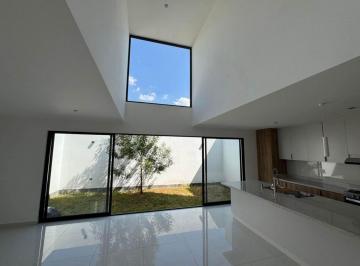 Departamento · 207m² · 4 Recámaras · 2 Estacionamientos · Hermosa Casa en Venta en Lomas de Angelópolis