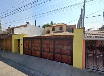 Casa de 4 habitaciones, Guadalajara · Casa con 288 m² de Terreno y 4 Recámaras en Venta en Guadalajara