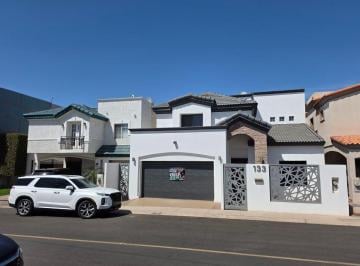 Casa de 3 habitaciones, Mexicali · Casa en Venta Zona Dorada Cerrada del Sol Uno