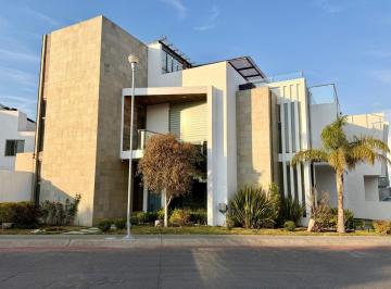 Casa de 4 habitaciones, Pachuca · Casa en Venta – Terranova, Pachuca | Esquina Frente a Área Verde
