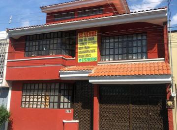 Casa de 5 habitaciones, Puebla · Casa 3 Pisos 5 Recamaras 5 Baños 3 Autos en Puebla