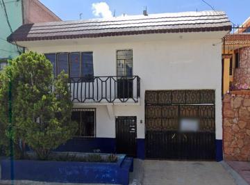 Casa de 4 habitaciones, Nezahualcóyotl · Casa en Venta en Vicente Villada, Nezahualcoyotl