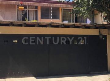 Casa · 380m² · 4 Recámaras · 3 Estacionamientos · Casa en Venta, Tlacoquemecatl, Benito Juarez