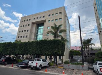 Oficina · 50m² · 1 Estacionamiento · Oficina en Torre Kubica, Jurica