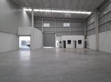 Bodega comercial , Toluca · Bodega 700 m con Anden y Estac y Oficinas en Toluca Cercana a Blv Aeropuerto y Paseo