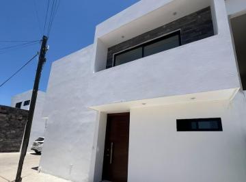 Casa · 225m² · 3 Recámaras · 2 Estacionamientos · Casa en Venta en Fracc. Gardenias Durango
