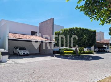 Casa de 3 habitaciones, Querétaro · Casa en Renta o Venta en La Rica