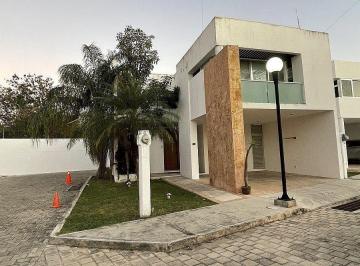 Casa en condominio de 3 habitaciones, Mérida · Casa en Renta en Santa Gertrudis Copo con 220 m² Terreno y 3 Recámaras