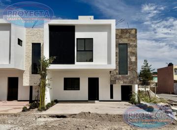Casa · 141m² · 2 Estacionamientos · Casa en Venta Cerca de Coficab Blvd Fidel Velazquez, Frac. Los Santos California