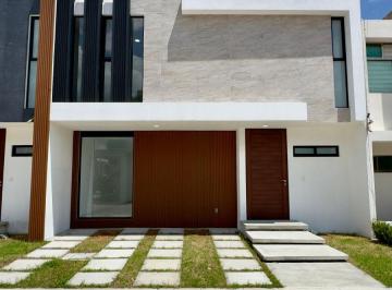 Casa de 3 habitaciones, Pachuca · Casa en Venta con 3 Recamaras Cada Una con Baño Completo, Atras de Plaza Explanada