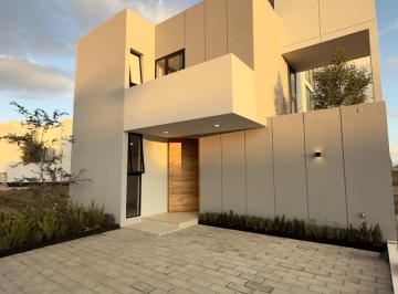 Casa de 4 habitaciones, Pachuca · Casa en Venta en La Cartuja con 3 Recamaras y Estudio