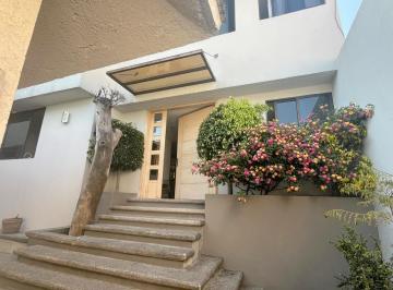 Casa · 430m² · 4 Recámaras · 4 Estacionamientos · Venta Casa en Santa Fe con Doble Seguridad