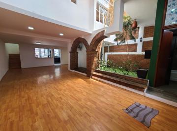 Casa · 330m² · 3 Recámaras · 2 Estacionamientos · Casa en Iztapalapa (Unidad Modelo)