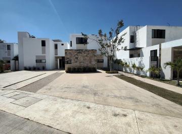 Casa de 3 habitaciones, Conkal · Casa en Renta Amueblada y Equipada, Conkal