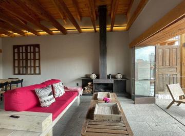 876b7d55d507e76e335024640722fd542390acf1c918df320a7bd705ecb3f409 · Casa en Renta en Valle de Bravo