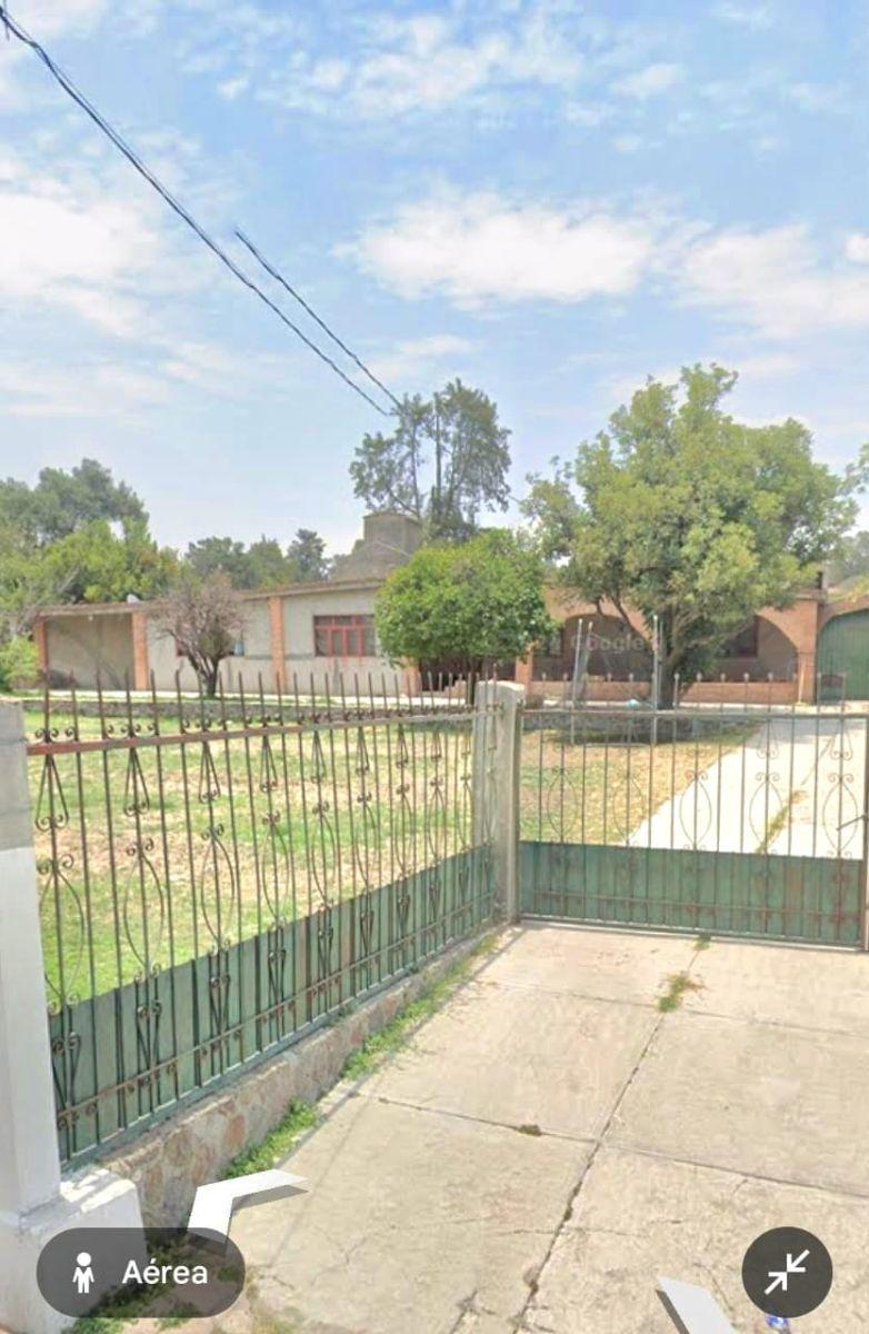 Stunning House with Large Green Area, Fruit Trees, Spaciousness, and Brightness!