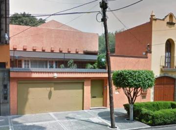 Casa de 4 habitaciones, Coyoacán · Casa en Venta en del Carmen