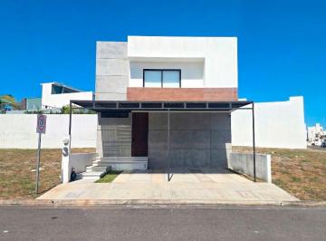 Casa de 4 habitaciones, Alvarado · Casa en Venta Fracc. Lomas de La Rioja, Riviera Veracruzana.