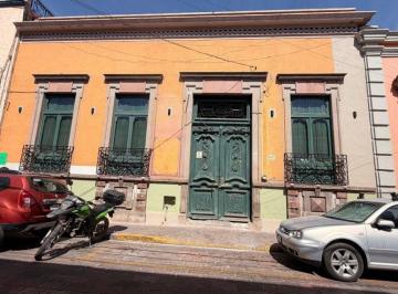 Casa de 7 habitaciones, Querétaro · Casona Antigua en Renta Totalmente Remodelada, en Querétaro
