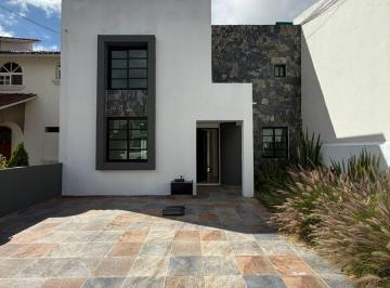 Casa de 3 habitaciones, Pachuca · Casa en Venta en Arboledas de San Javier | Exclusiva, Cerca de Intermédica