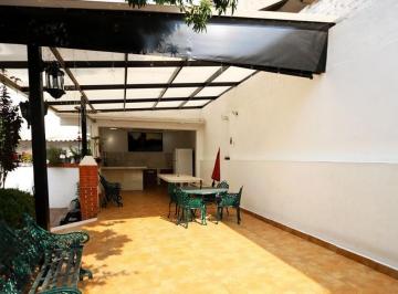 Casa de 4 habitaciones, Ecatepec de Morelos · Amplia Casa en Venta con Área Social Techada y Departamento Independiente