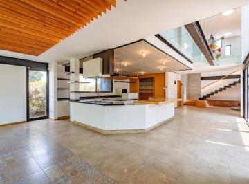Casa · 402m² · 4 Recámaras · 6 Estacionamientos · Casa en Venta en Lomas de Angelópolis