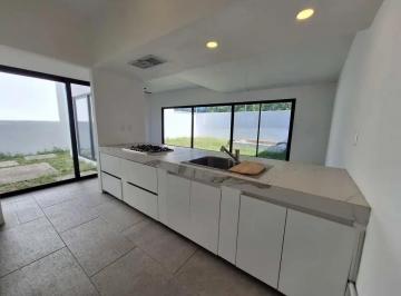 1 · Casa en Venta en Privada Al Norte de Merida, Cholul