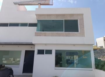 Casa · 4 Recámaras · 3 Estacionamientos · Casa en Renta en Punta Esmeralda Corregidora